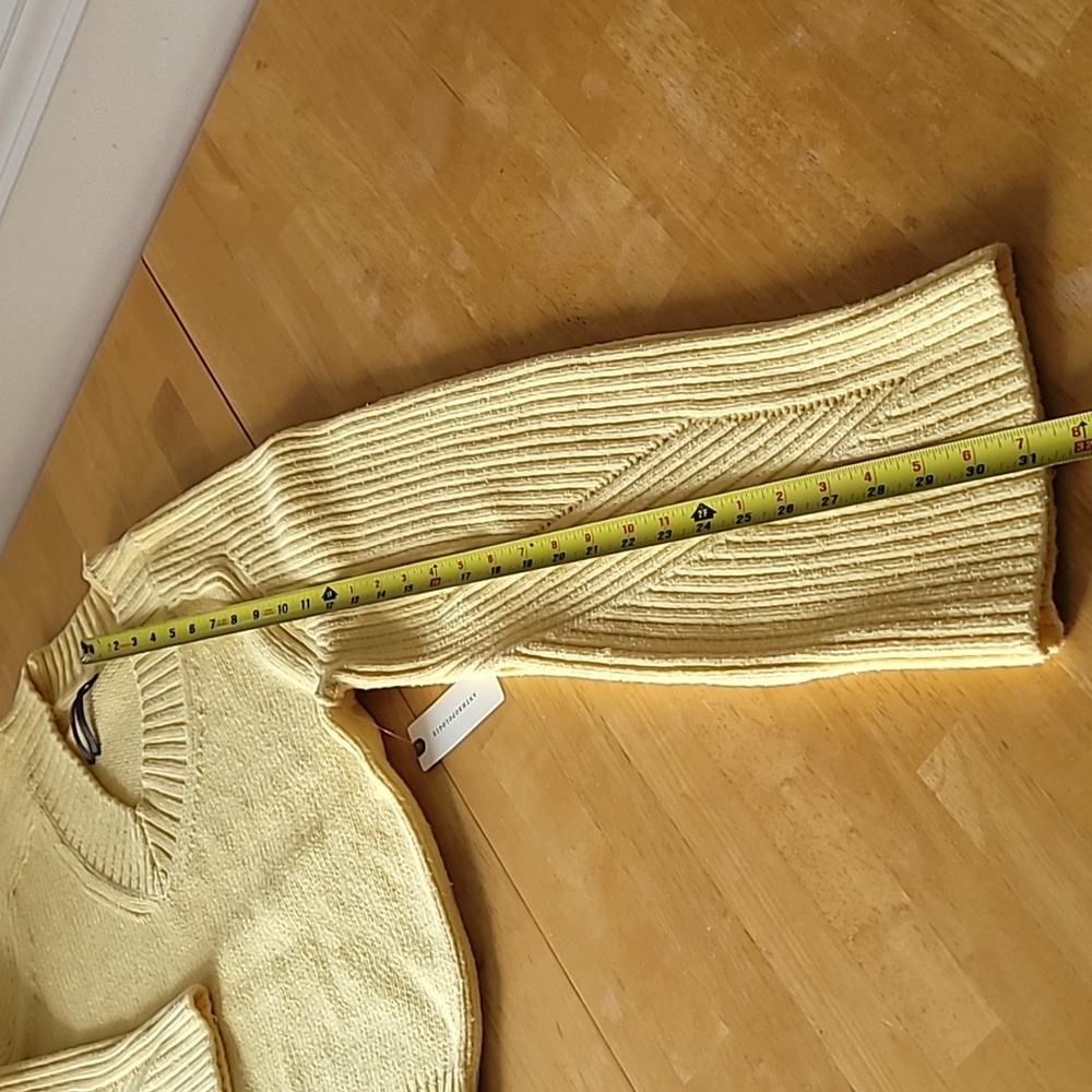 By Anthropologie Bell-Sleeve V-Neck Sweater - Picture 8 of 11